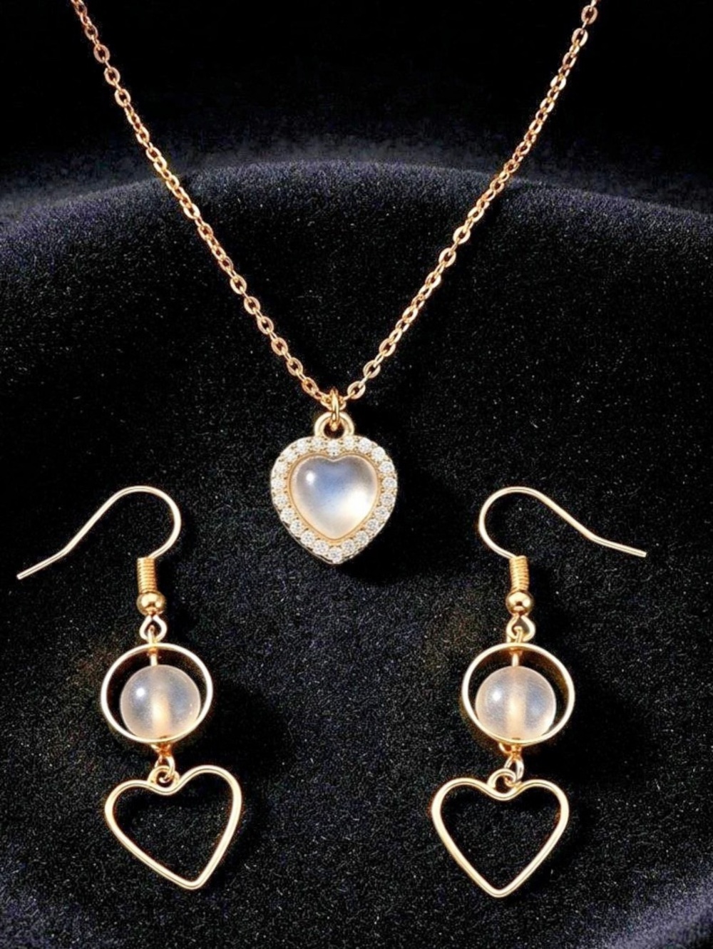 Gold Heart Pendant Necklace & Earrings set-NWT 2 Piece